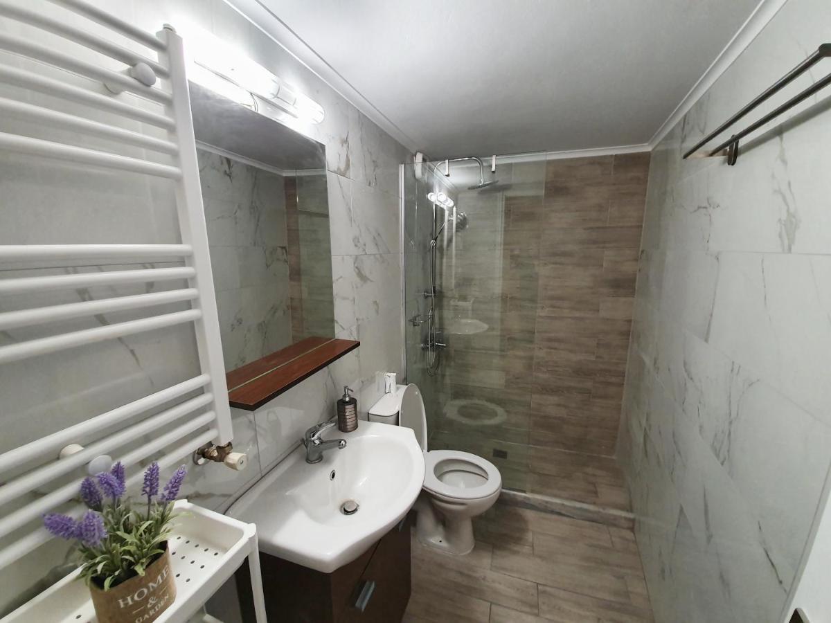 Gemareia Lodge Lefkada City Екстер'єр фото