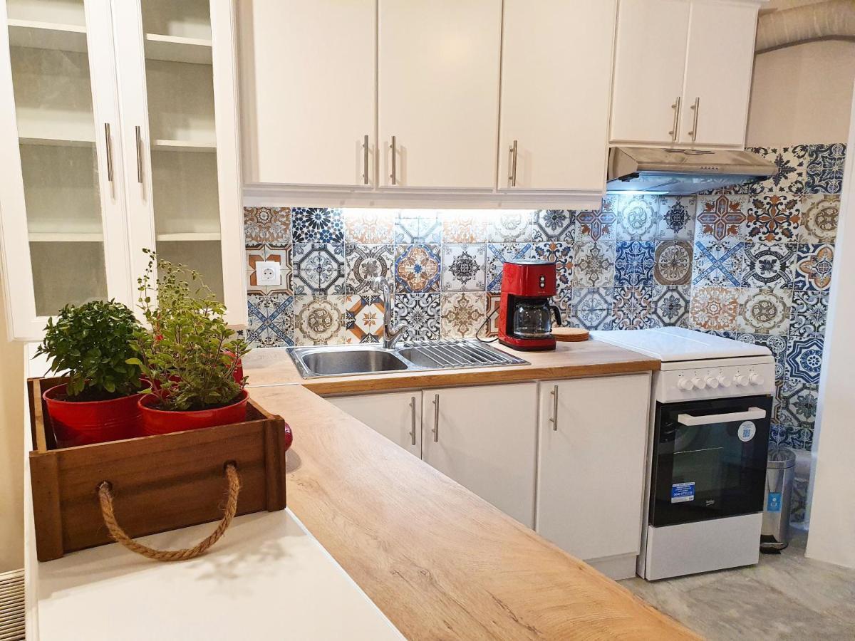 Gemareia Lodge Lefkada City Екстер'єр фото